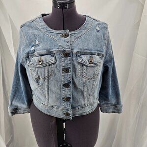 725-4 Torrid Light blue distressed Cropped denim jacket is a size 1X 14/16